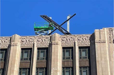New 'X' logo atop Twitter building in San Francisco prompts complaint, investigation from city
